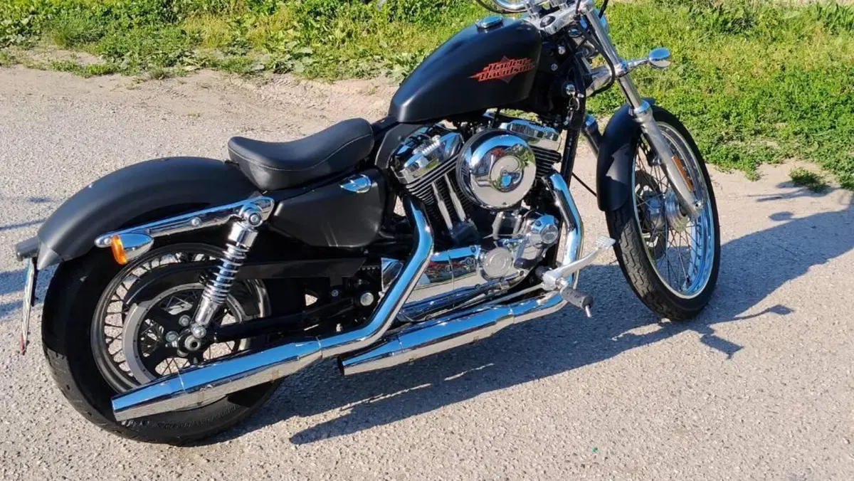 Harley-Davidson 1200 Custom (2007 - 13) - XL 1200C  (2)