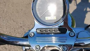 Harley-Davidson 1200 Custom (2007 - 13) - XL 1200C  (3)