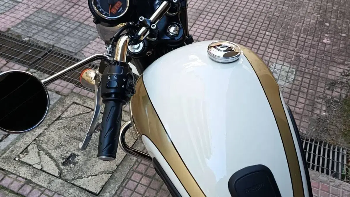 Triumph Bonneville (2007 - 16)  (4)