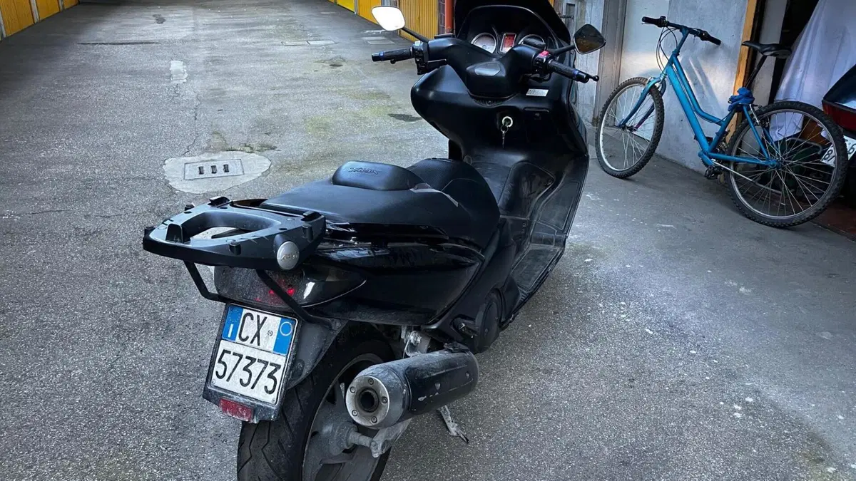 Yamaha T-Max 500 Black Max (2006 - 07)  (3)