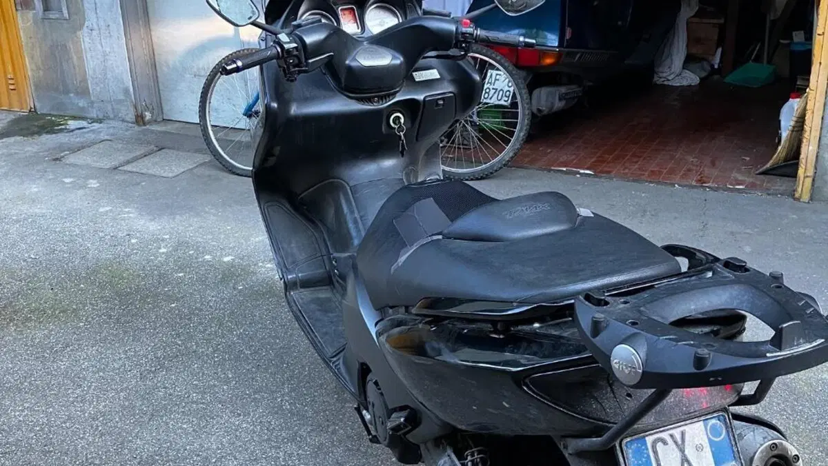 Yamaha T-Max 500 Black Max (2006 - 07)  (4)