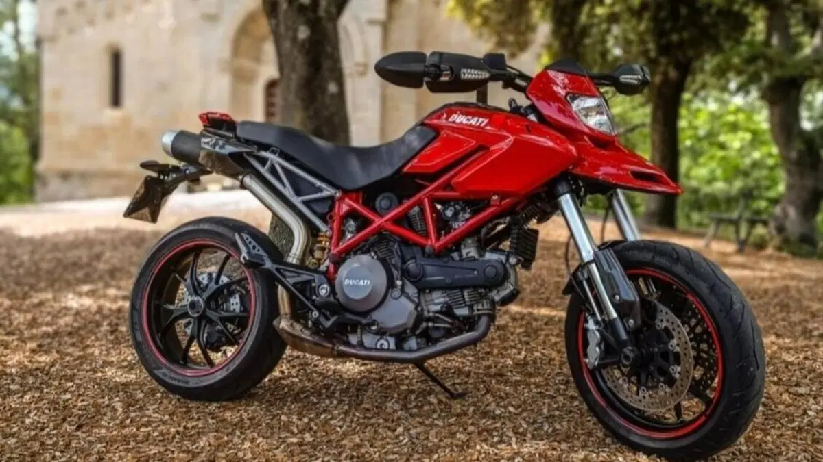 Ducati Hypermotard 796 (2012) 