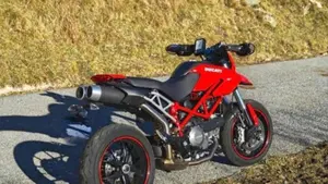 Ducati Hypermotard 796 (2012)  (3)