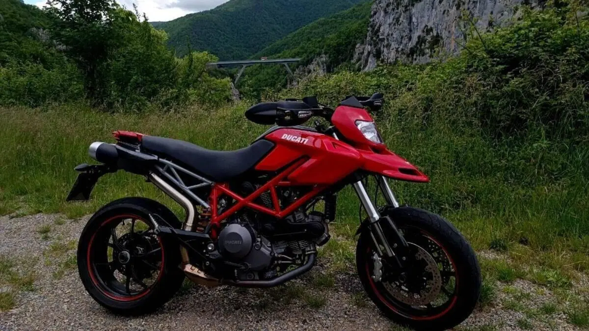 Ducati Hypermotard 796 (2012)  (6)
