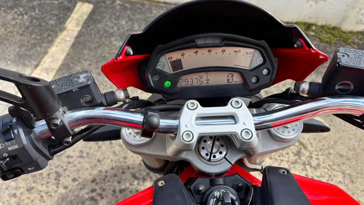 Ducati Monster 696 Plus (2007 - 14)  (5)