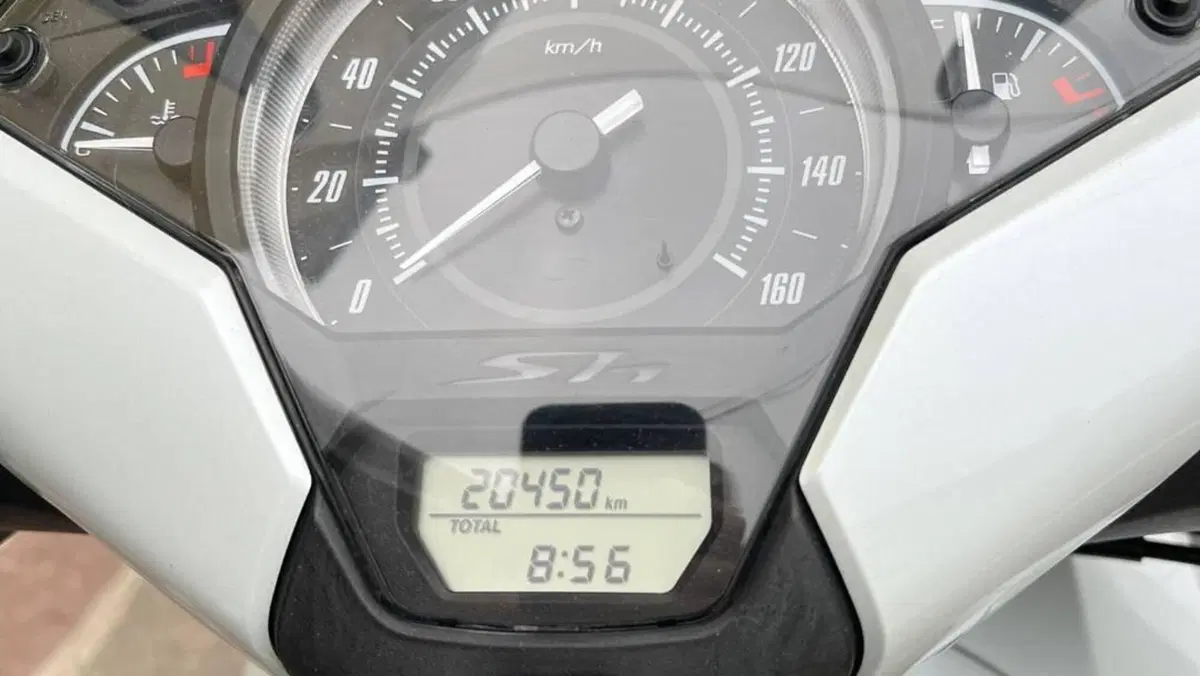 Honda SH 150i Sport (2022 - 23)  (2)