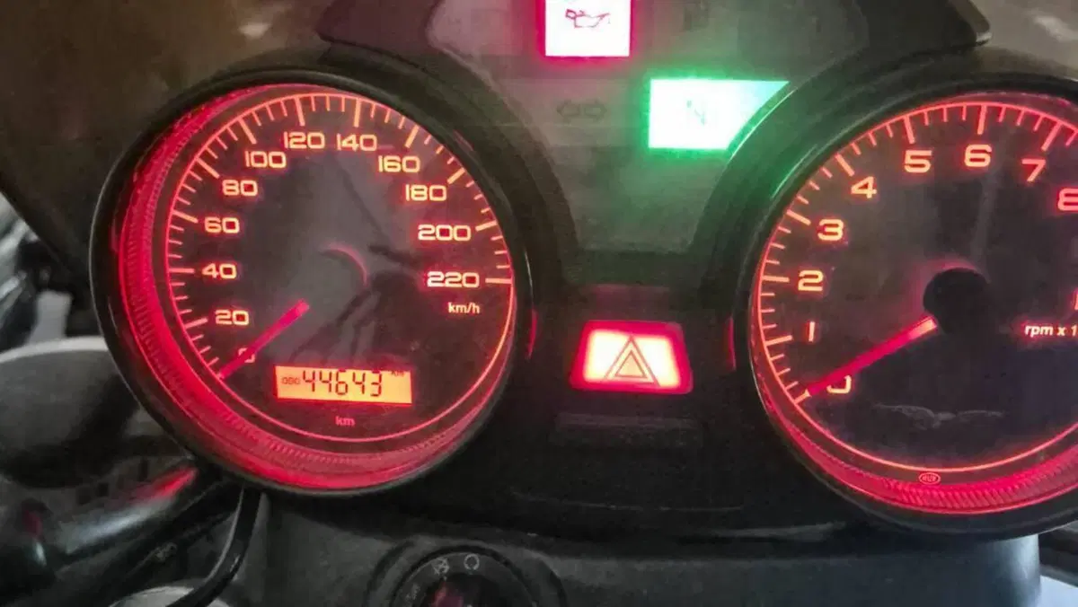 Moto Guzzi Breva V 750 i.e.  (3)