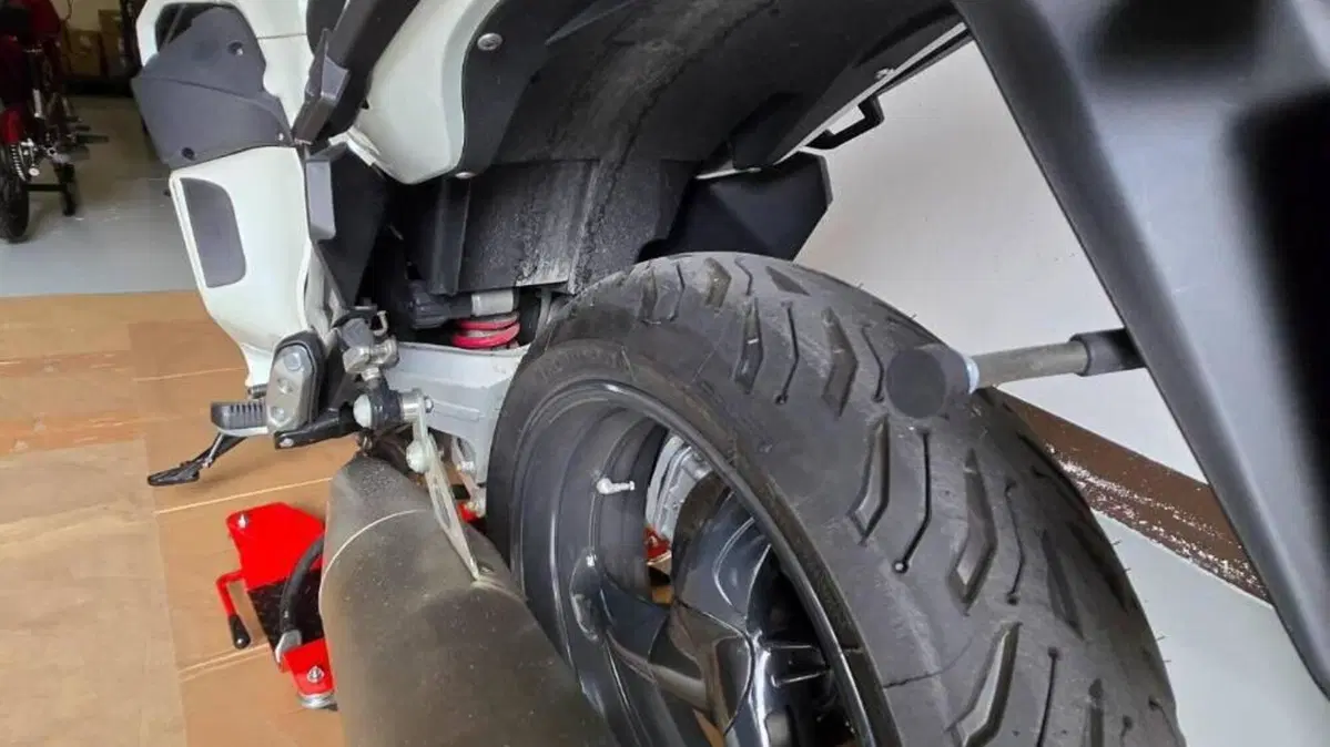 Moto Guzzi Norge 1200 GT 8V (2011 - 16)  (7)