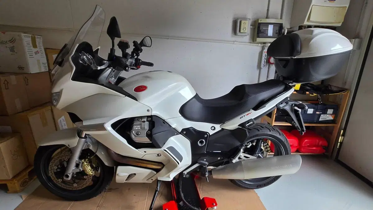Moto Guzzi Norge 1200 GT 8V (2011 - 16)  (8)