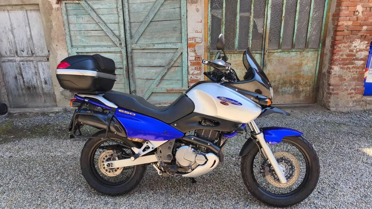 Suzuki XF 650 Dep (1997 - 99) 