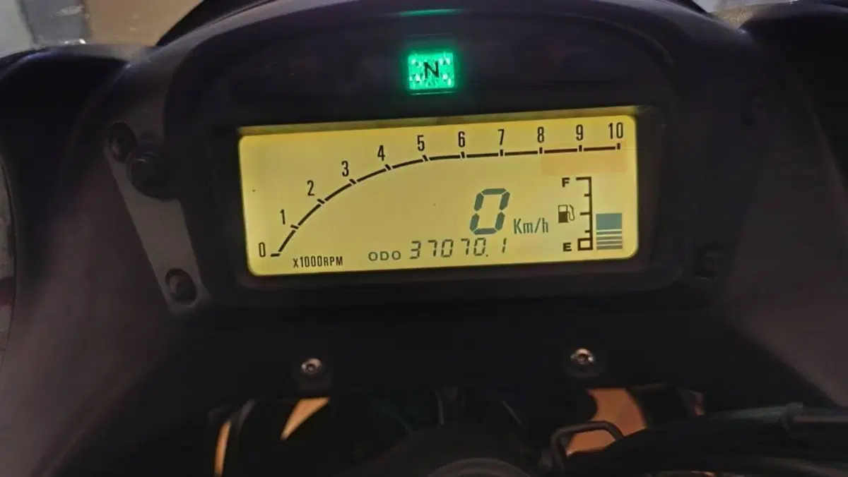 Suzuki XF 650 Dep (1997 - 99)  (9)