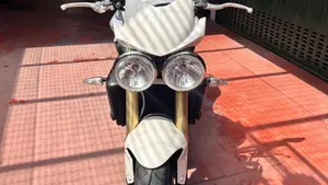 Triumph Street Triple R (2009 - 12)  (2)