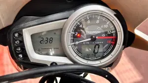 Triumph Street Triple R (2009 - 12)  (5)