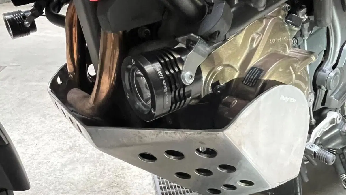 Honda Africa Twin CRF 1000L ABS (2016 - 17)  (8)