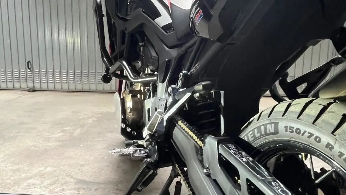 Honda Africa Twin CRF 1000L ABS (2016 - 17)  (9)