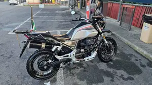 Moto Guzzi V85 TT Travel (2021 - 23)  (3)