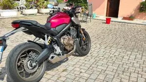 Honda CB 650 R (2021 - 23)  (6)
