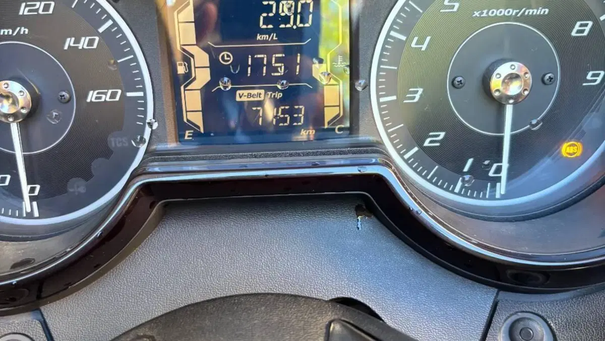 Yamaha X-Max 300 (2021 - 24)  (5)