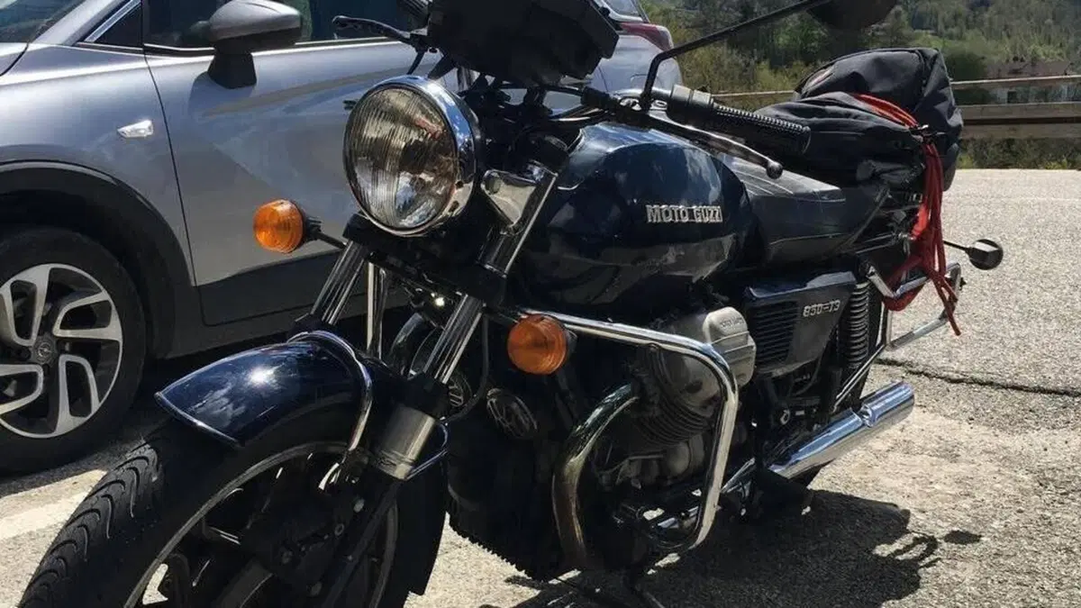 Moto Guzzi   (2)