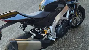 Aprilia Tuono V4 Factory (2021 - 24)  (5)