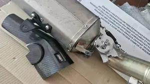 Aprilia Tuono V4 Factory (2021 - 24)  (8)