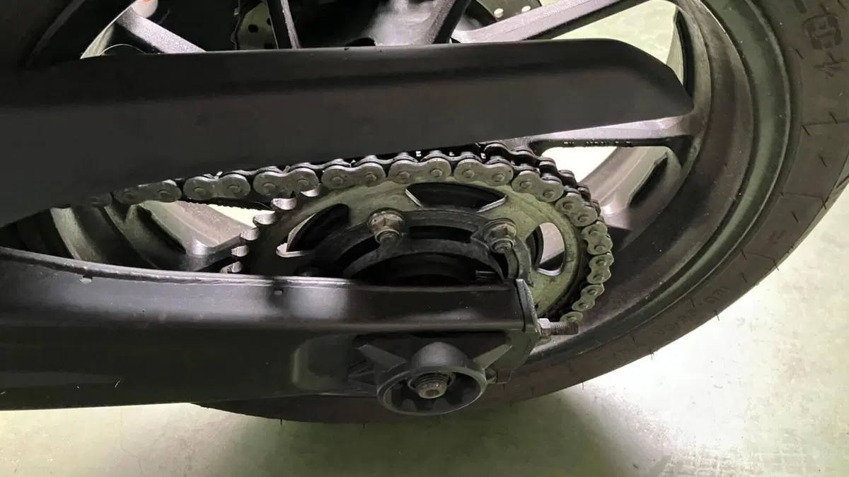 Yamaha XSR 700 ABS (2016 - 20)  (9)