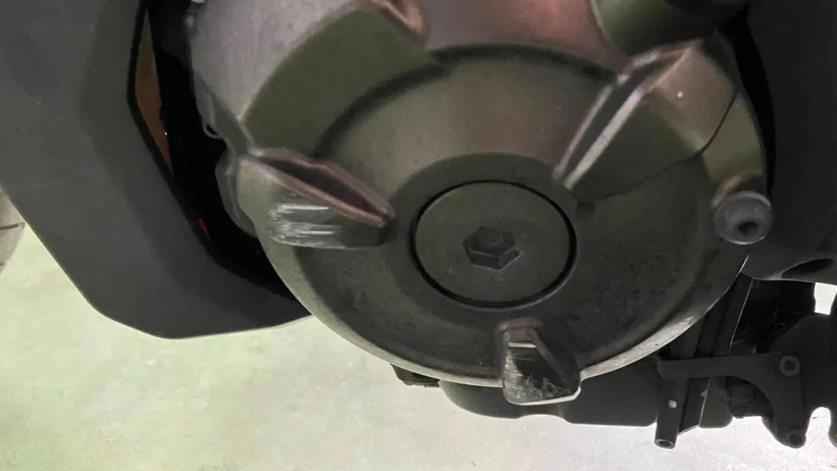 Yamaha XSR 700 ABS (2016 - 20)  (11)