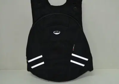 Zaino Givi Easy Bag T451 Espandibile Nero Moto - Annuncio 10024136