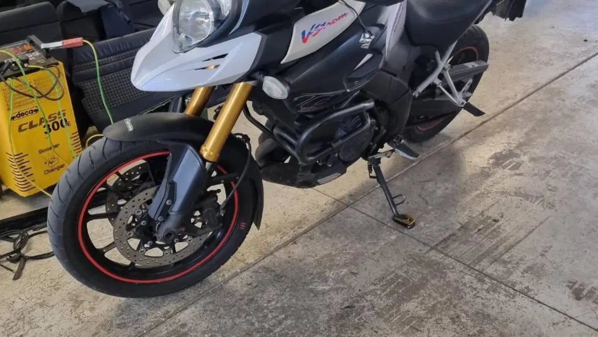 Suzuki V-Strom 1000 ABS (2014 - 17)  (2)