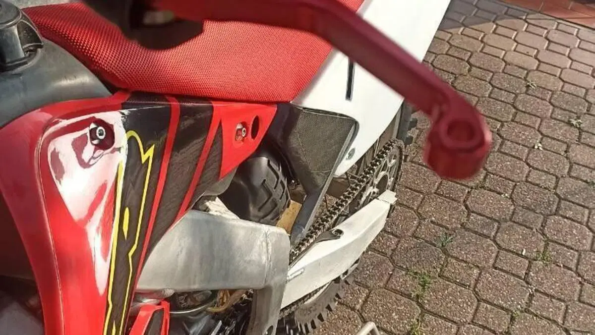 Honda CR 125 R (2000 - 02)  (5)