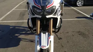 Honda Africa Twin CRF 1000L DCT (2018 - 19)  (2)