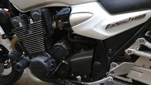 Yamaha XJR 1300 (2006 - 14)  (13)