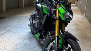 Kawasaki Z 900 SE (2022 - 24)  (3)