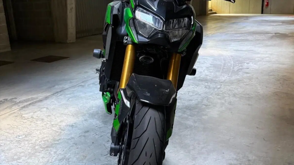 Kawasaki Z 900 SE (2022 - 24)  (6)