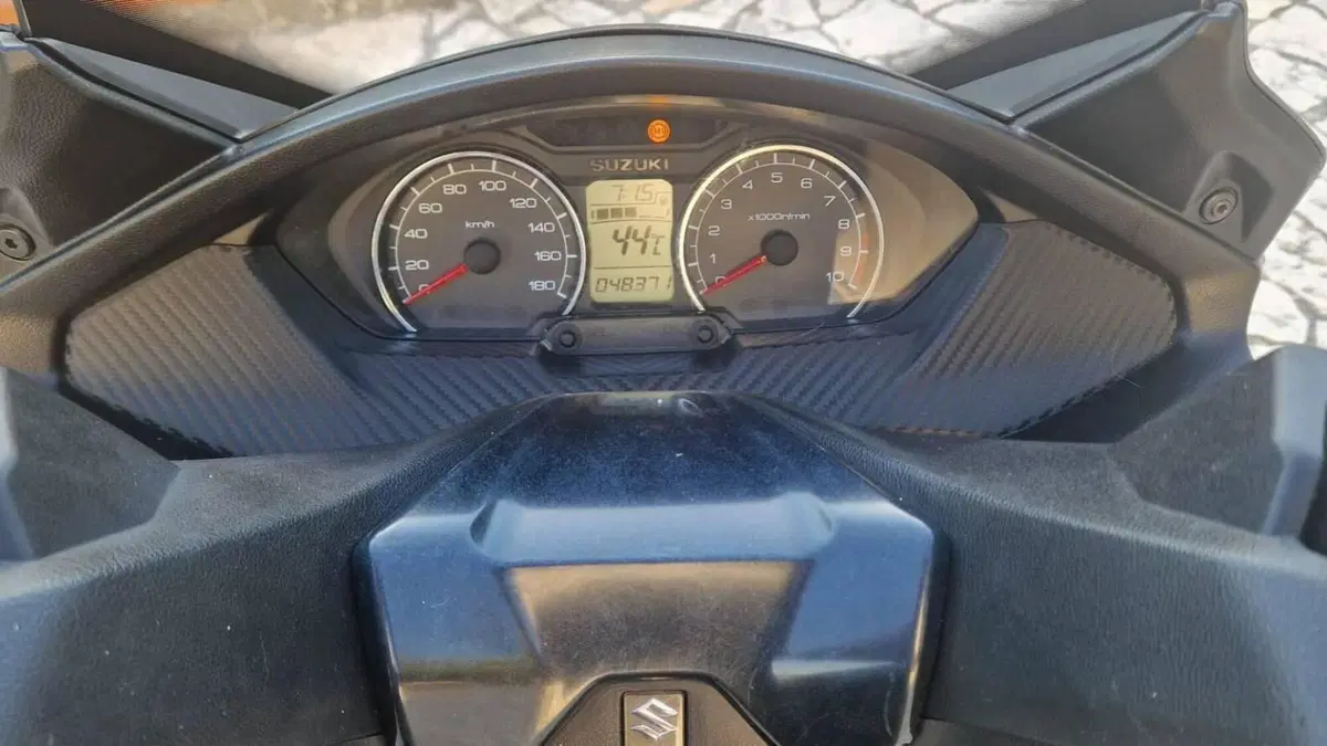 Suzuki Burgman AN 400 (2017 - 20)  (5)