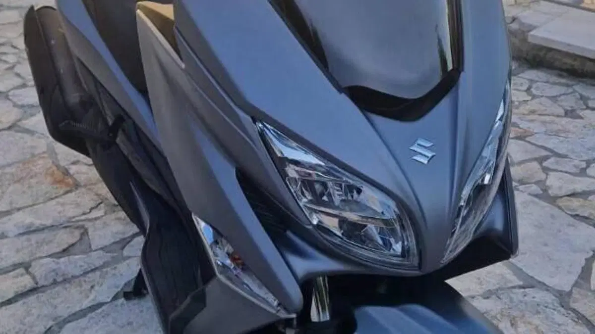 Suzuki Burgman AN 400 (2017 - 20)  (8)