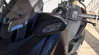 Yamaha X-Max 300 Tech Max (2025 - 26) usata