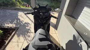 Yamaha X-Max 300 Tech Max (2025 - 26)  (4)