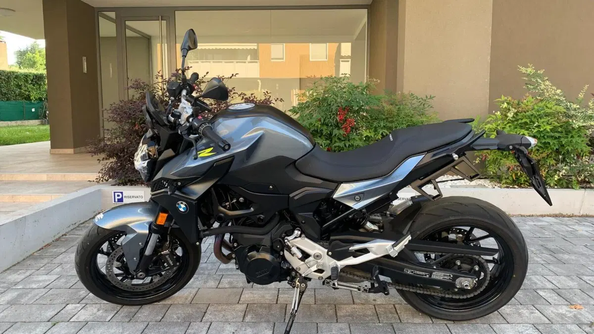 Bmw F 900 R (2021 - 24)  (2)