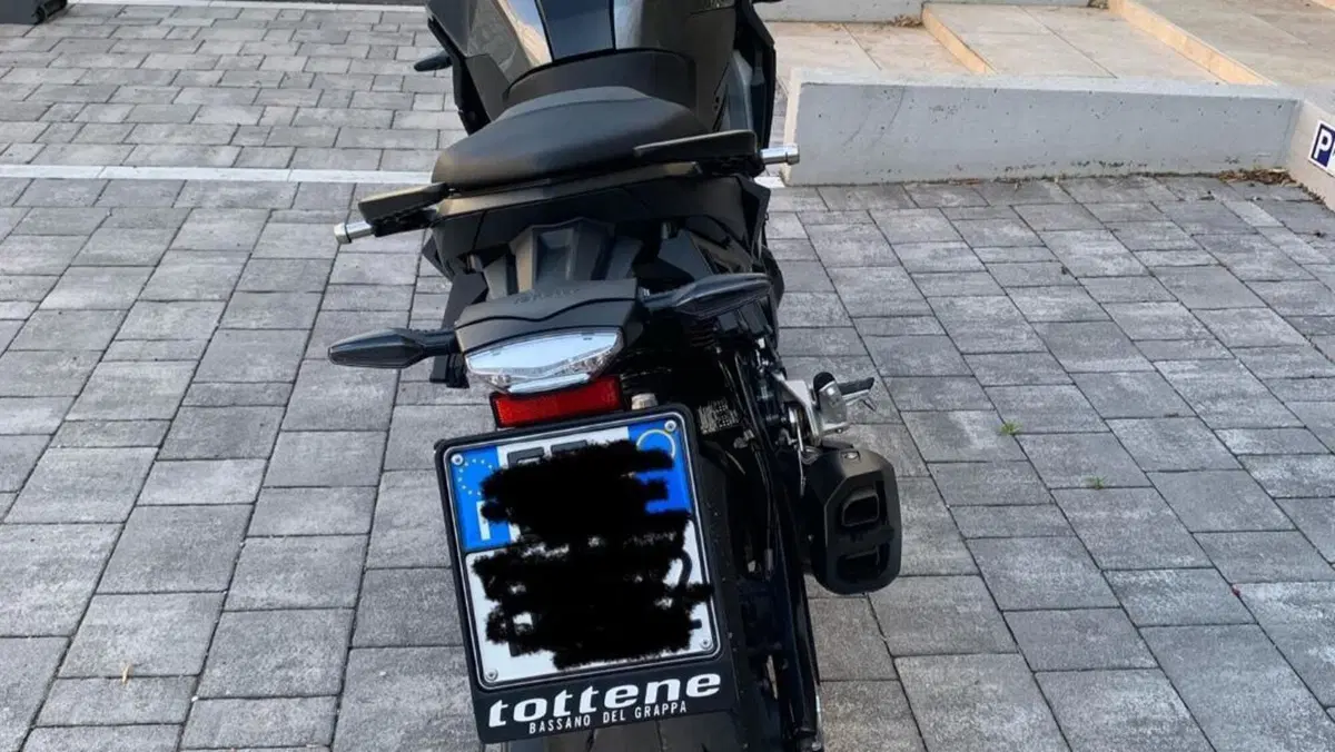 Bmw F 900 R (2021 - 24)  (3)
