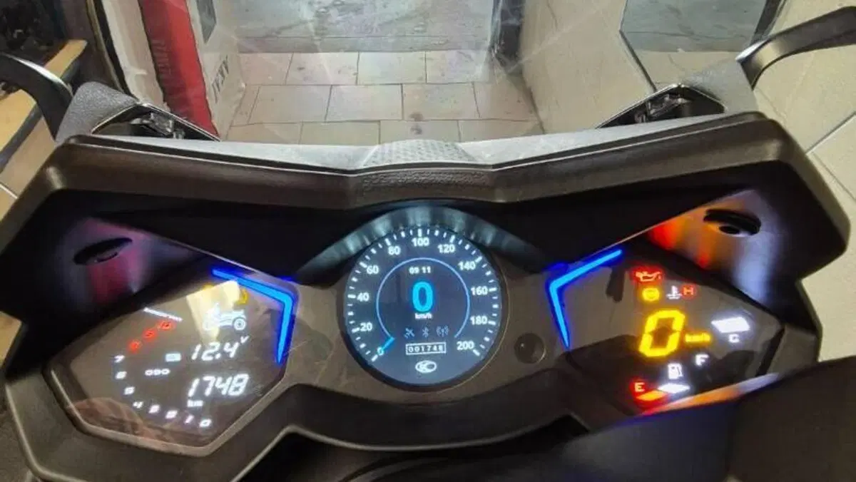 Kymco AK 550 (2020)  (2)