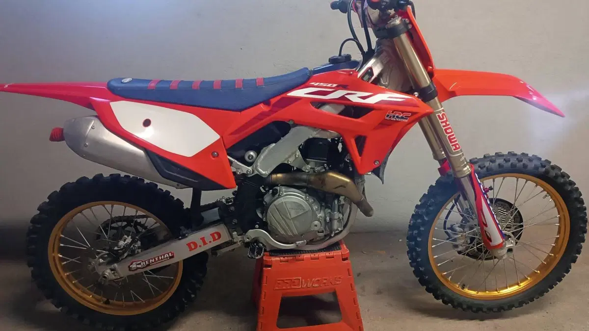 Honda CRF 450R (2023) 
