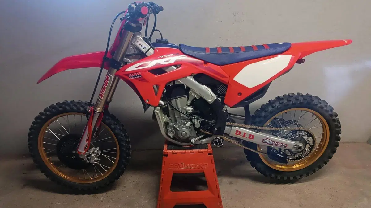 Honda CRF 450R (2023)  (2)