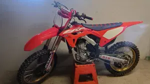 Honda CRF 450R (2023)  (3)