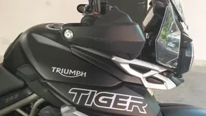 Triumph Tiger 800 XRx (2018 - 20)  (11)
