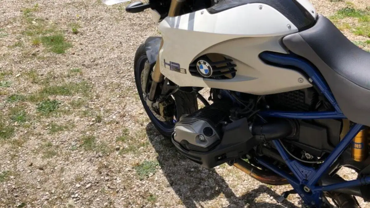 Bmw HP2 Megamoto  (3)