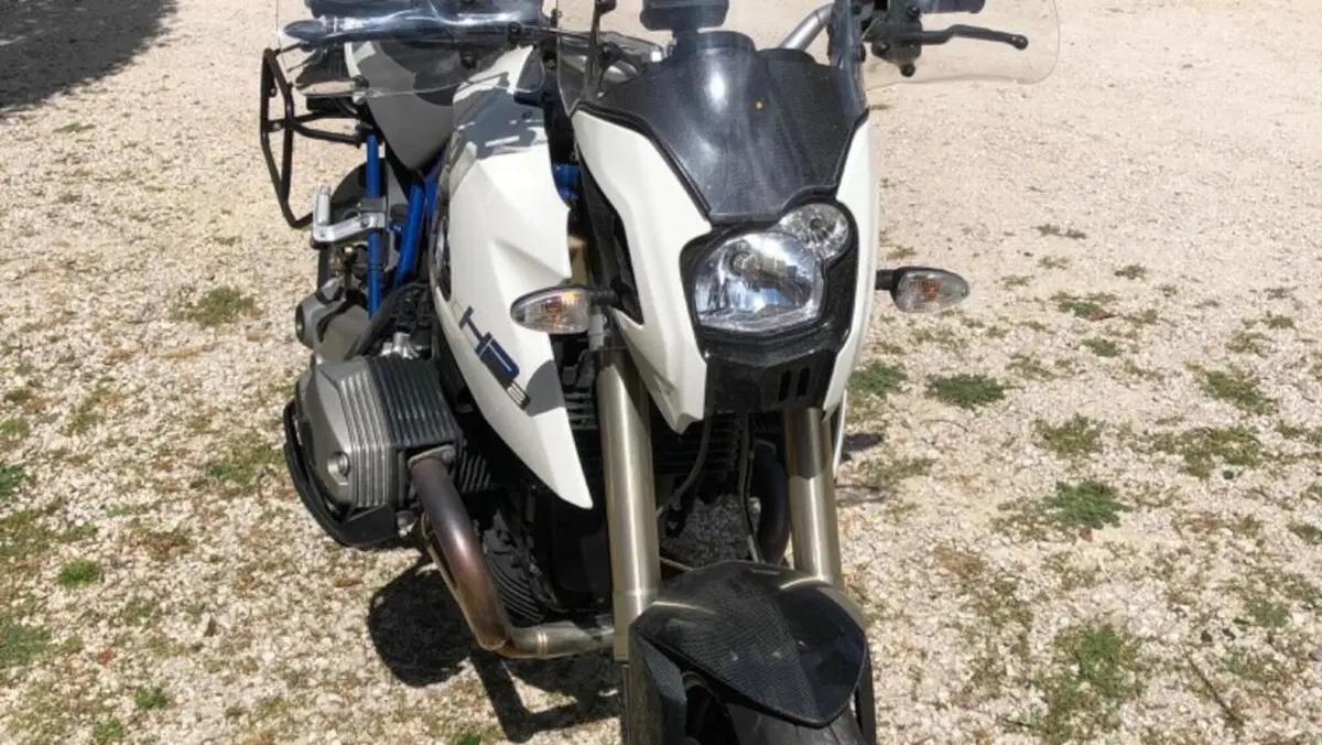 Bmw HP2 Megamoto  (4)