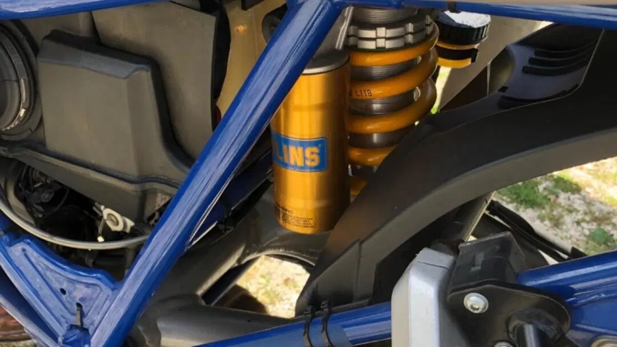 Bmw HP2 Megamoto  (6)