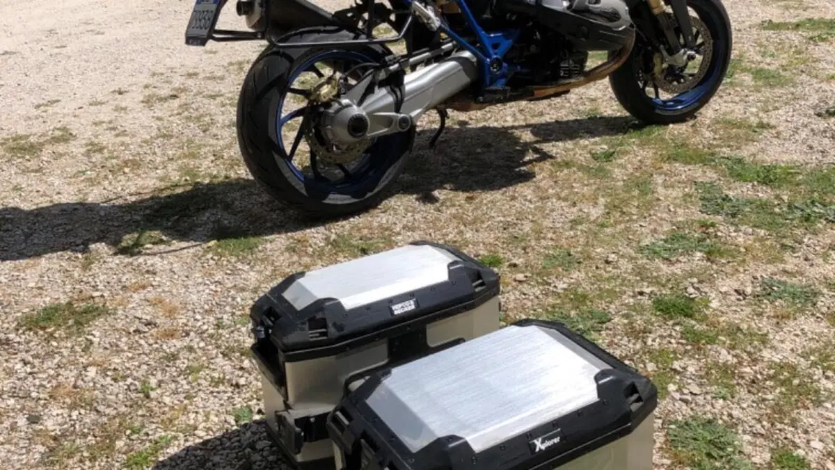 Bmw HP2 Megamoto  (9)