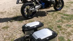 Bmw HP2 Megamoto  (9)